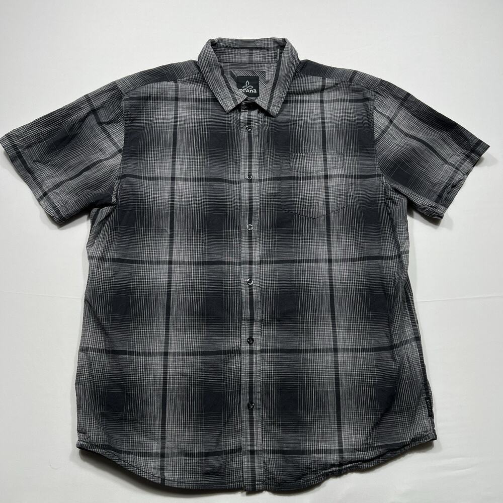 PrAna Men’s Midas Dark Grey Plaid Short Sleeve Button Down Shirt XLarge Cotton